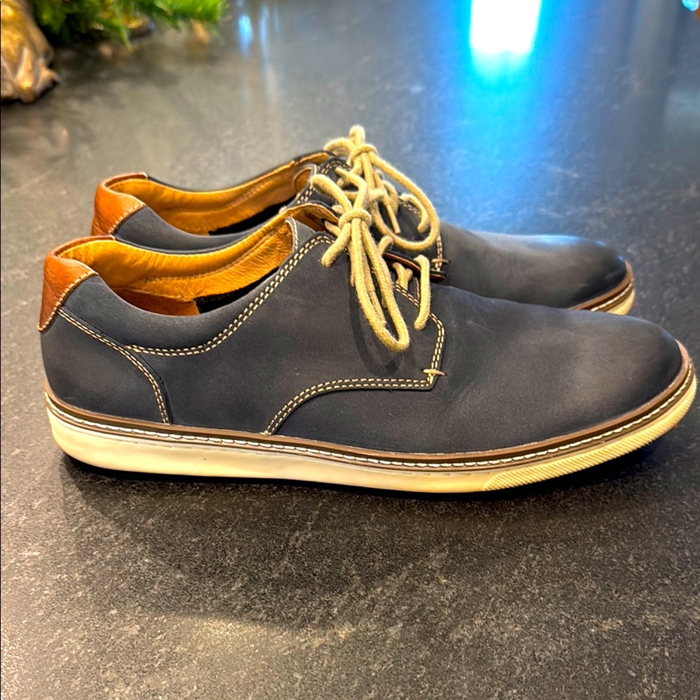 Johnston & Murphy McGuffey Plain Toe Size 10 Reg
